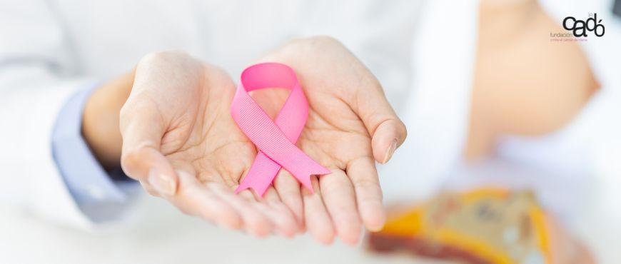 Logran erradicar en el laboratorio la recaída del cáncer de mama más agresivo